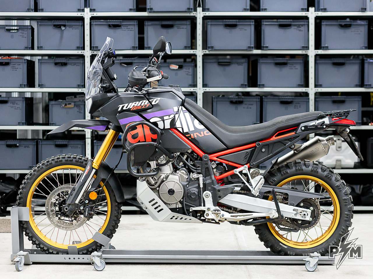 Perunmoto_Aprilia_Tuareg_Top_luggage_rack-Rally-2