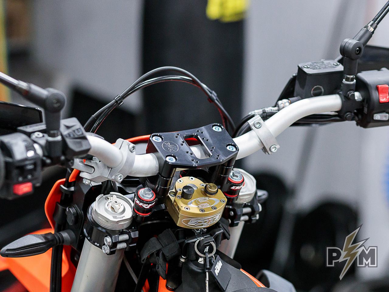 Perun moto KTM 690 / Husqvarna 701 Upper handlebar clamp 38/40x90 AMPS - 2